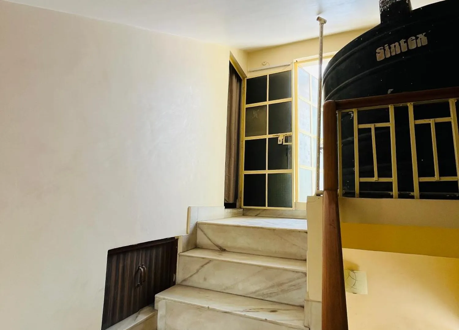Luxury Stays Waranasi 0*,  Indie